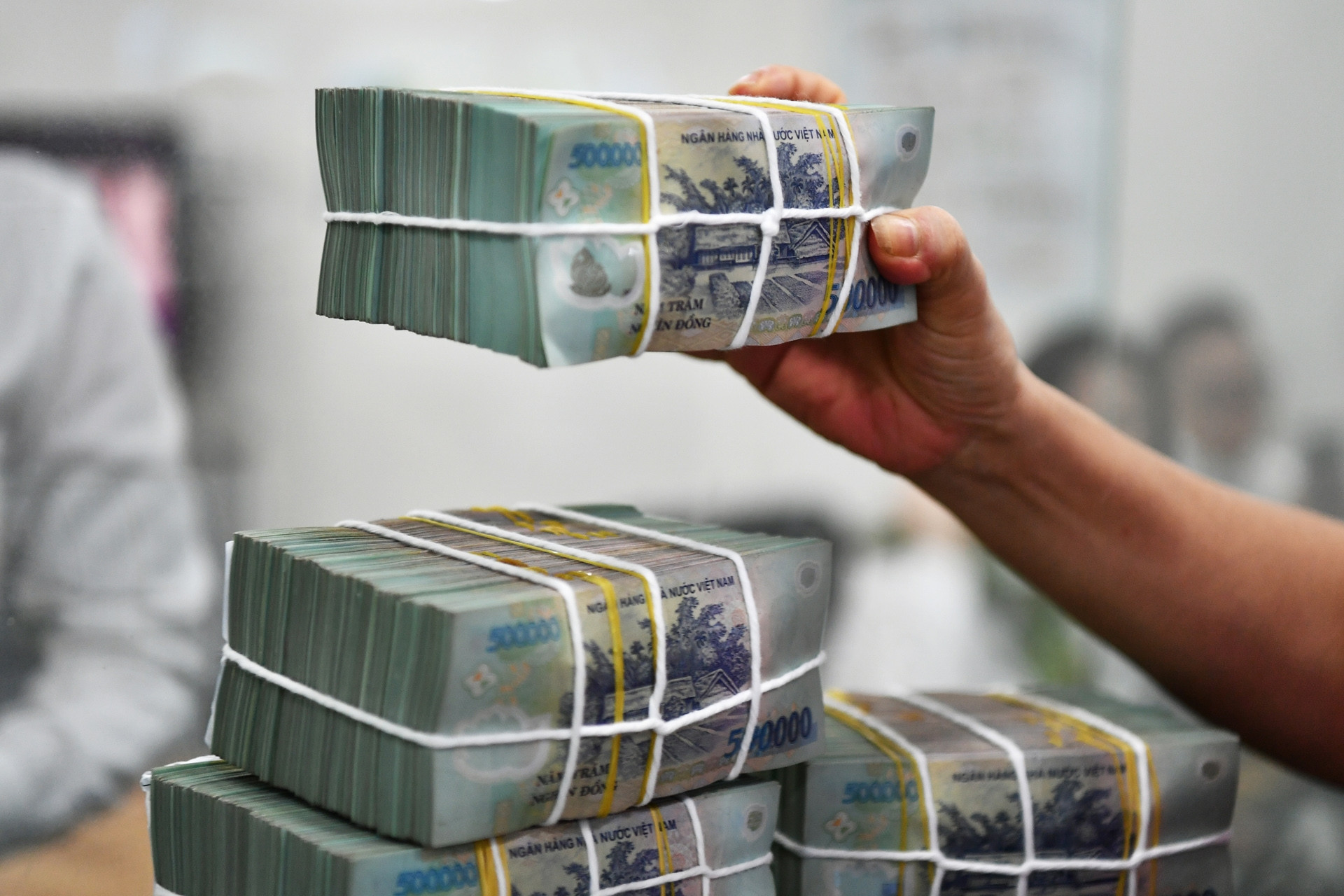 Giá vàng hôm nay 23/1/2025: Vàng nhẫn lên sát 88 triệu, miếng SJC tăng phi mã 4 Lãi suất ngân hàng hôm nay 23/1/2025: Tăng 'chớp nhoáng' hút tiền thưởng Tết