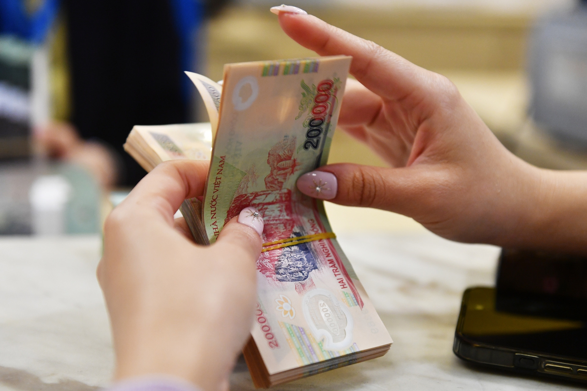 Giá vàng hôm nay 26/2/2025 giảm sâu sau cú lên đỉnh, SJC và nhẫn xa mốc 92 triệu 4 Lãi suất ngân hàng hôm nay 26/2/2025 giảm nhanh, rời mốc 6%/năm sau chỉ đạo nóng