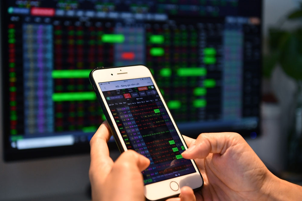 1756204864 958 Gia vang len 1277 trieu dongluong chung khoan tang chong