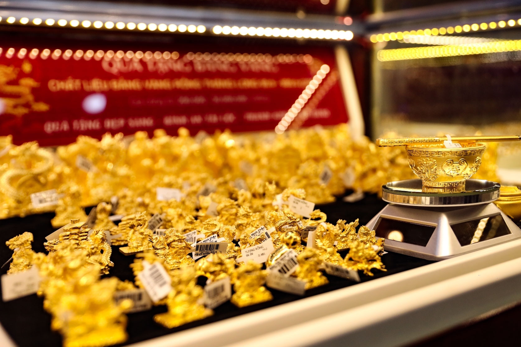 Giá vàng hồi phục sau số liệu lạm phát của Mỹ, chưa thoát tín hiệu xấu 2 1761344284 855 Gia vang hoi phuc sau so lieu lam phat cua