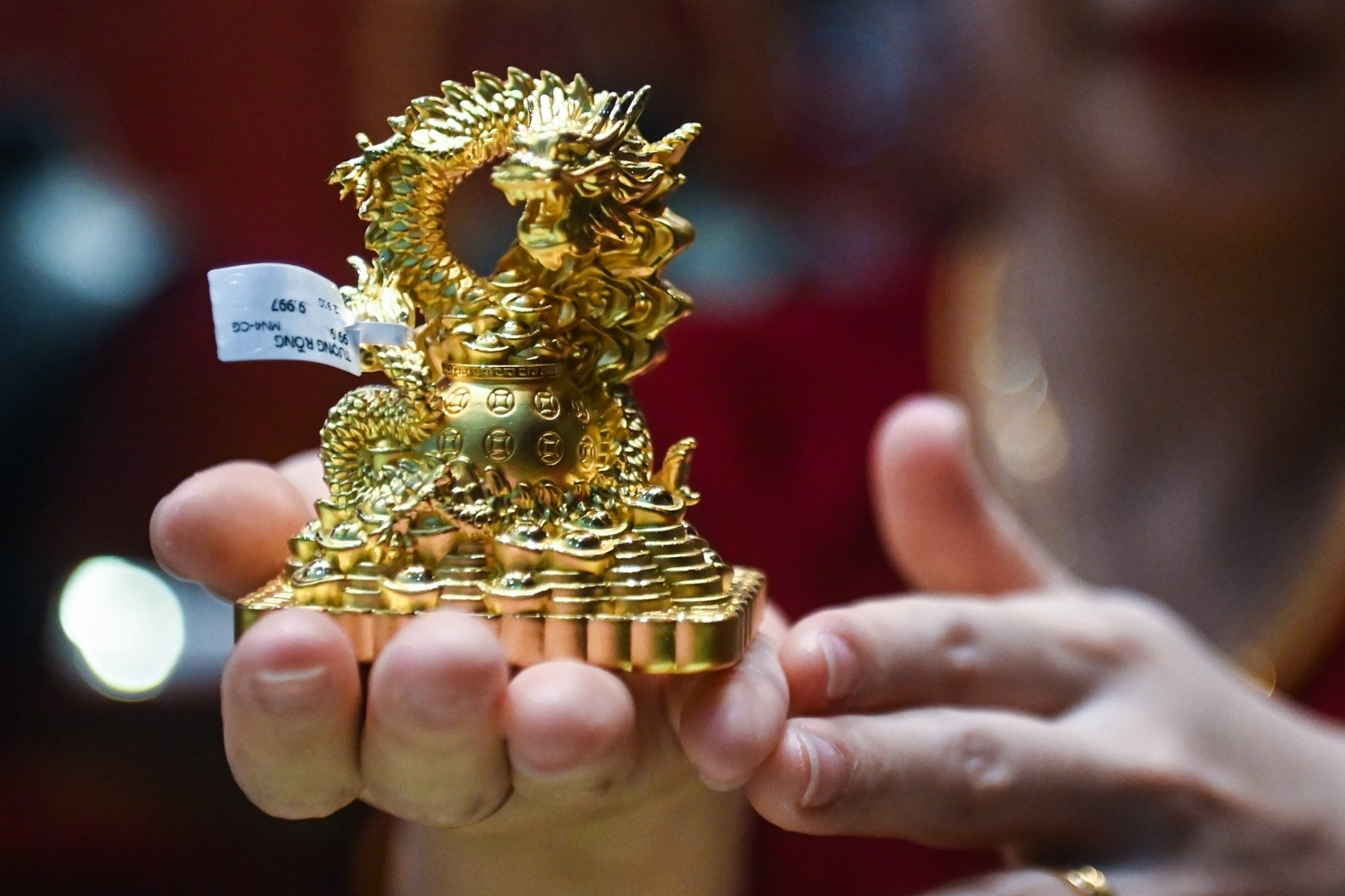 Giá vàng Bảo Tín Minh Châu 'bốc hơi' gần 12 triệu từ đỉnh 2 1761632583 628 Gia vang Bao Tin Minh Chau boc hoi gan 12