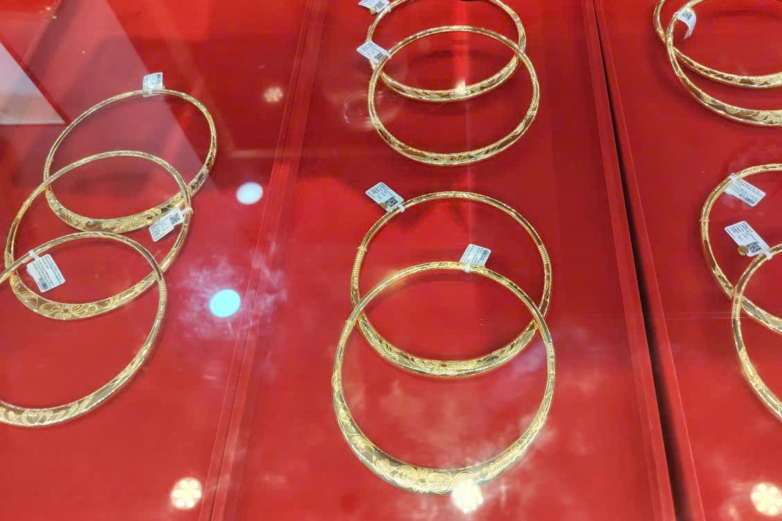 1762906384 596 Gia vang hom nay 12112025 Vang mieng SJC nhan tron