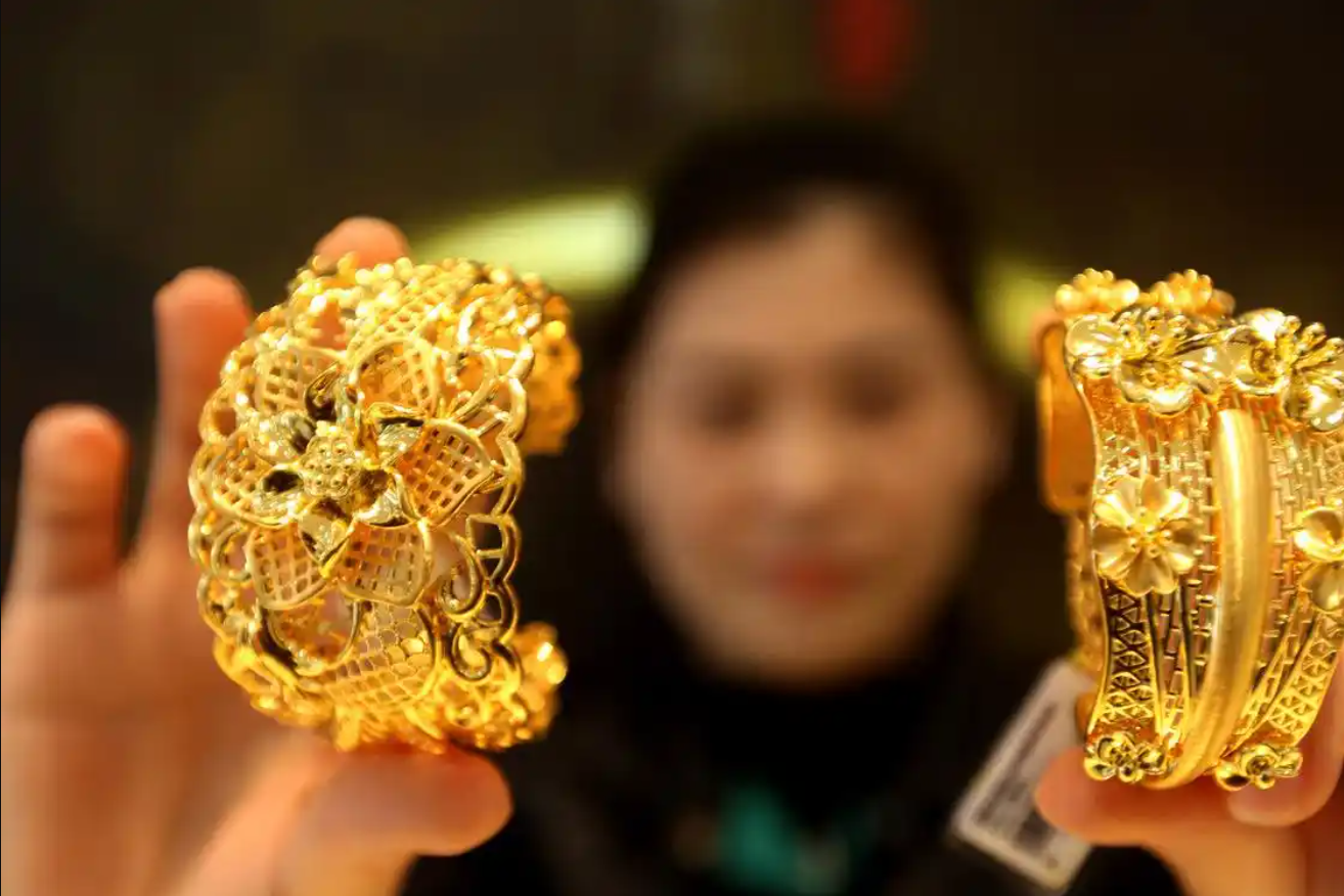 1772061364 669 Vang lap dinh tranh cai bung len ve chu ky